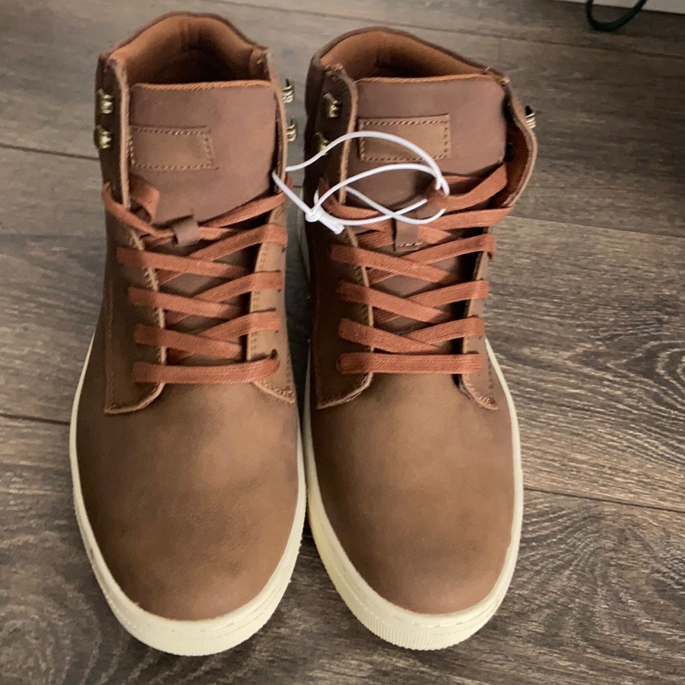 Brand new men casual high tops 👟
